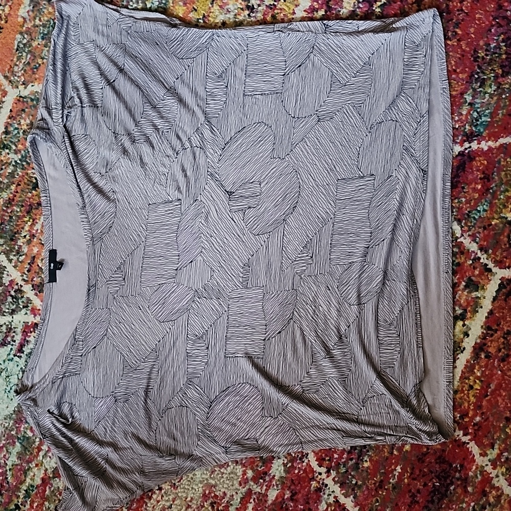 GAP patterned Short Sleeved Top - Picture 6 of 7